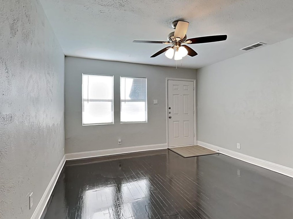 1101 Rancho Dr, Mesquite TX  75149-5211 exterior