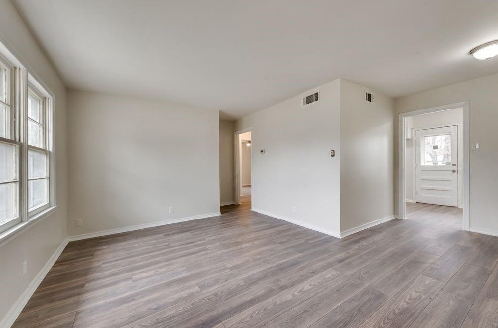 2932 Marjorie Ave, Dallas TX  75216-7245 exterior