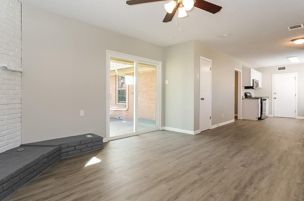 7431 Piedmont Dr, Dallas TX  75227-9329 exterior