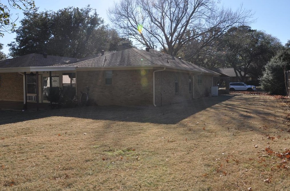 401 Monti Dr, Lewisville, TX 75057
