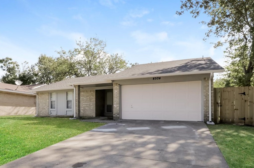 4504 Via Del Norte, Mesquite TX  75150-3123 exterior