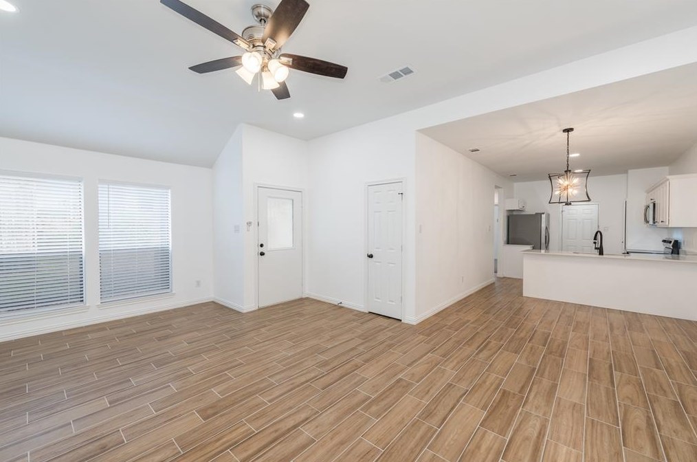9263 Meandering Dr, Fort Worth, TX 76182