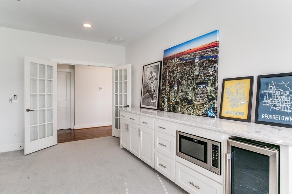 4009 Park Ln, Dallas TX  75231-5931 exterior