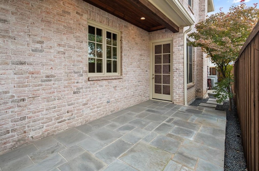 4231 Normandy Ave, Dallas TX  75205-2039 exterior