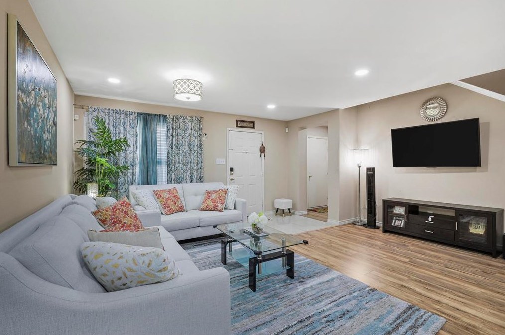 812 Margaret Dr, Mckinney TX  75071-3174 exterior