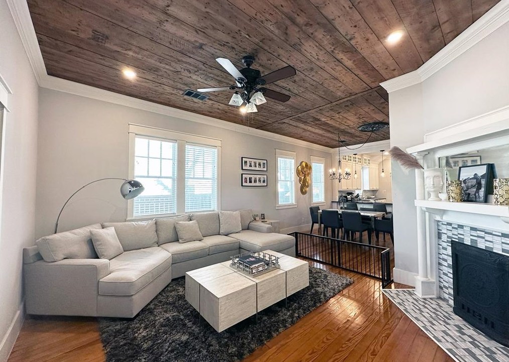 736 Melba St, Dallas TX  75208-4955 exterior