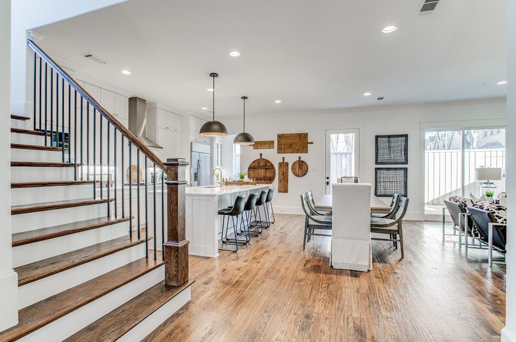 5843 Ln Vis Dr, Dallas TX 75214-4229 exterior