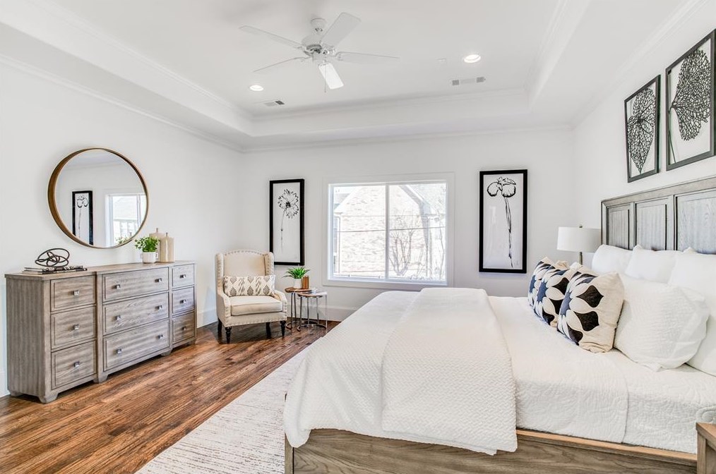 5843 Ln Vis Dr, Dallas TX 75214-4229 exterior