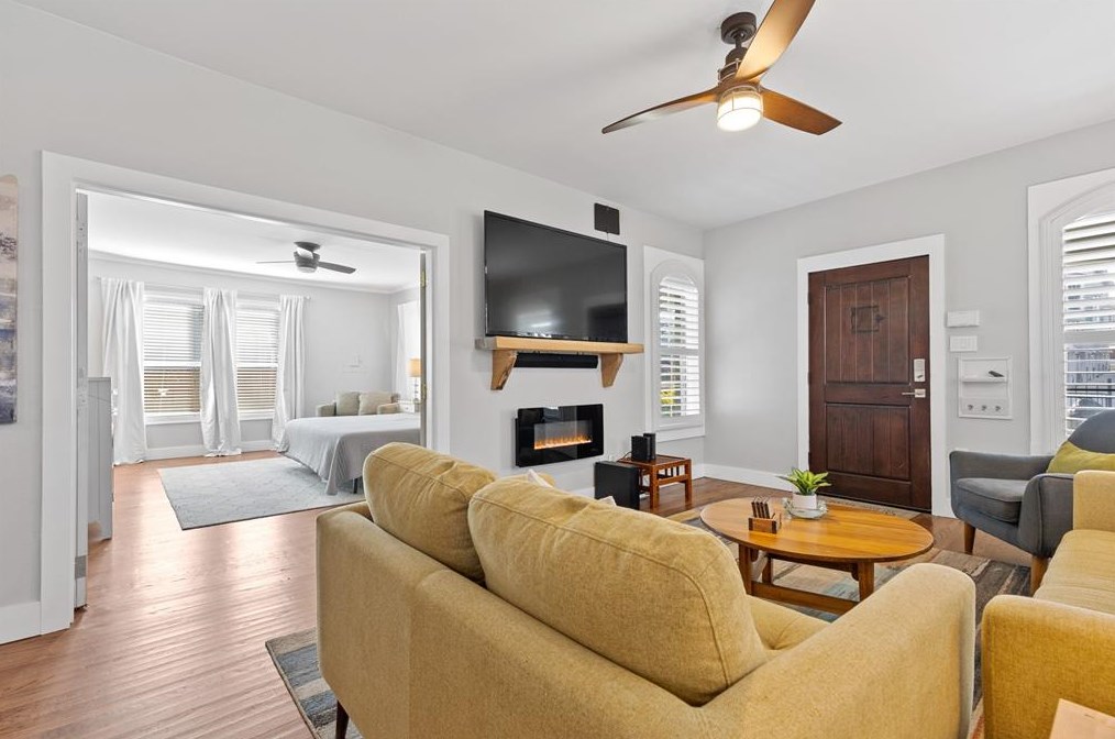 642 Tyler St, Dallas TX 75224-1325 exterior