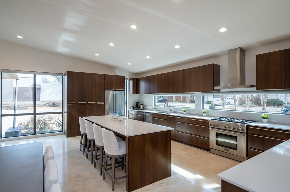 9831 Ontario Ln, Dallas TX 75220-1919 exterior