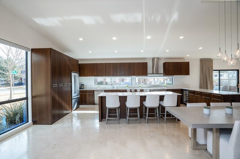 9831 Ontario Ln, Dallas TX 75220-1919 exterior