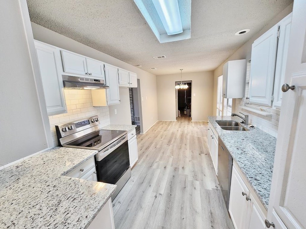 2808 Chisolm Trl, Mesquite TX  75150-4828 exterior