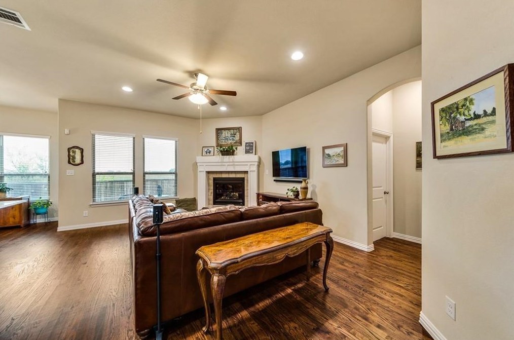 2314 Independence Dr, Mckinney TX  75454-3125 exterior