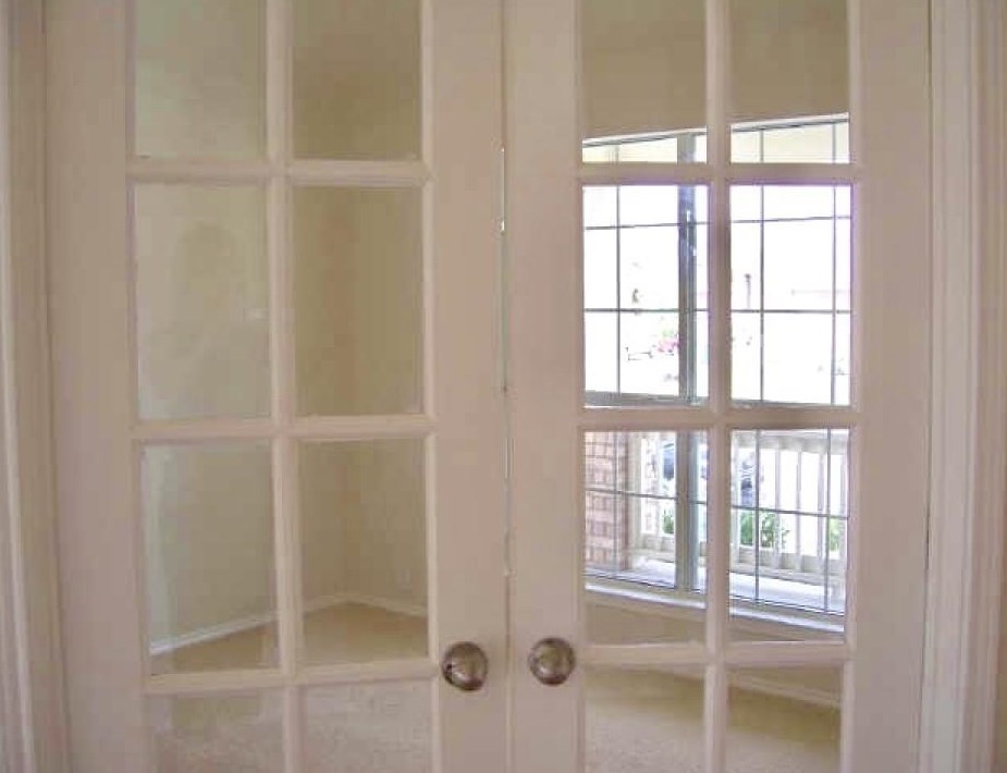 8300 Rayburn Ln, Mckinney TX  75070-3253 exterior