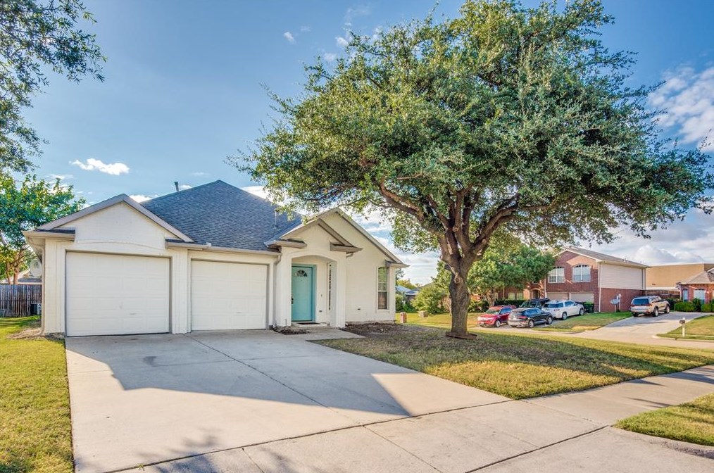 2709 Cheshire Dr, Plano TX  75075-2584 exterior