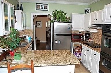 5227 Stoneleigh Ave, Dallas TX  75235-8332 exterior