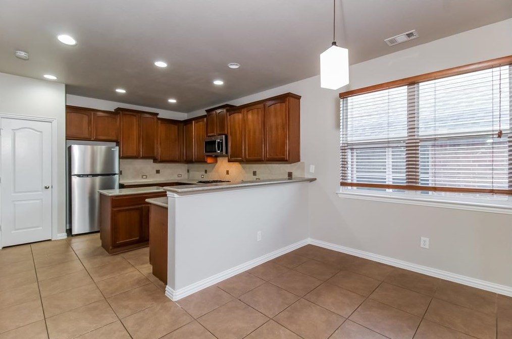 4325 Thorp Ln, Keller TX  76244-5892 exterior