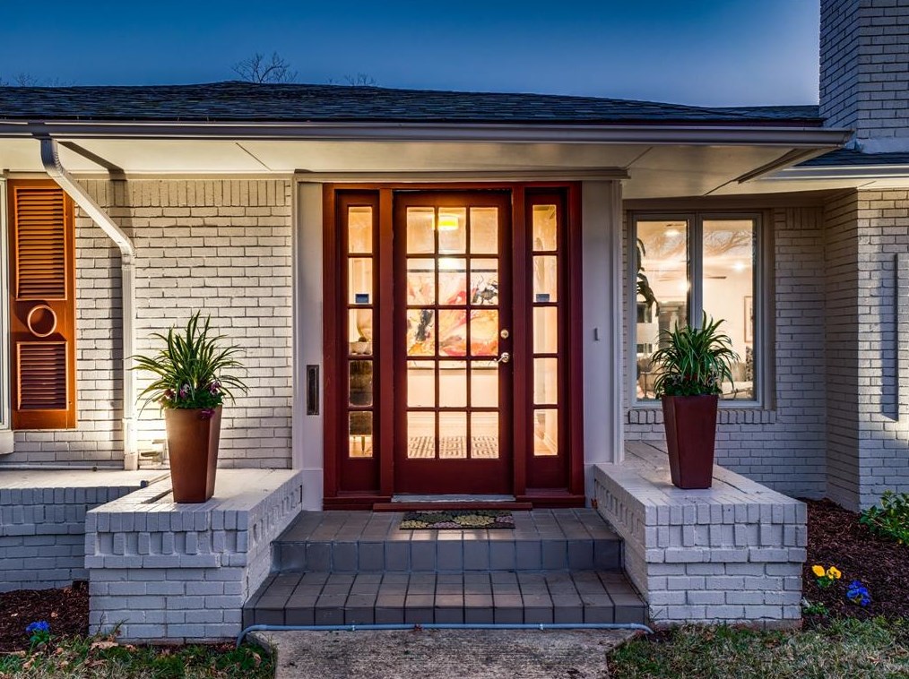 6106 Meadow Crest Dr, Dallas TX  75230 exterior