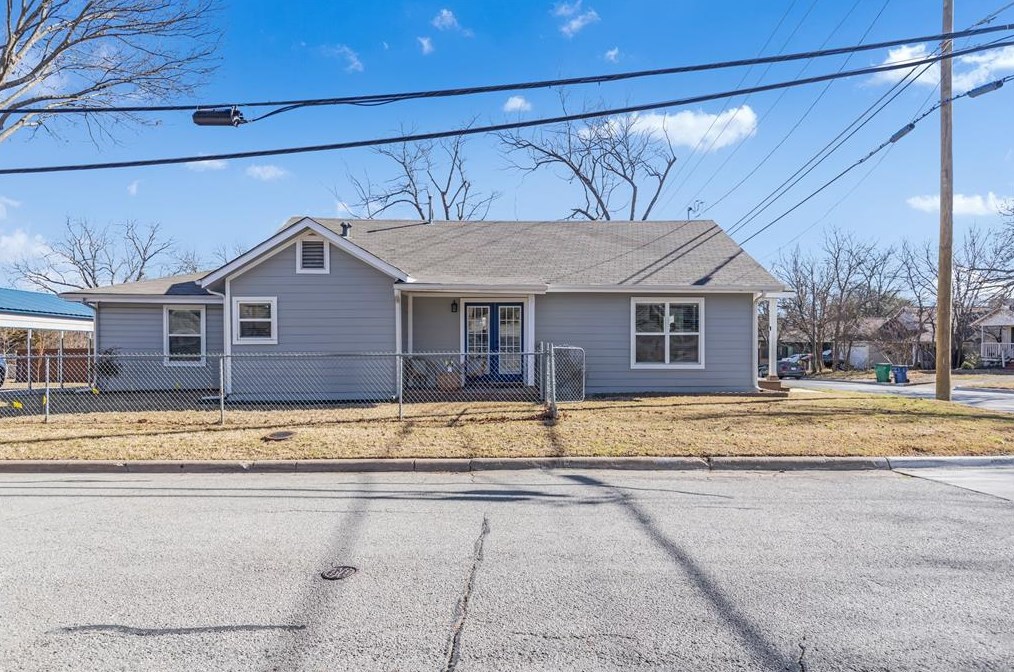 1008 White Ave, Mckinney TX 75069-1750 exterior