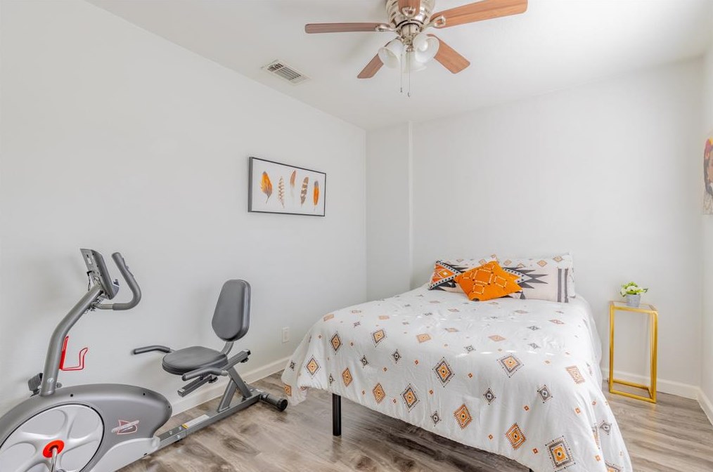 1008 White Ave, Mckinney TX 75069-1750 exterior