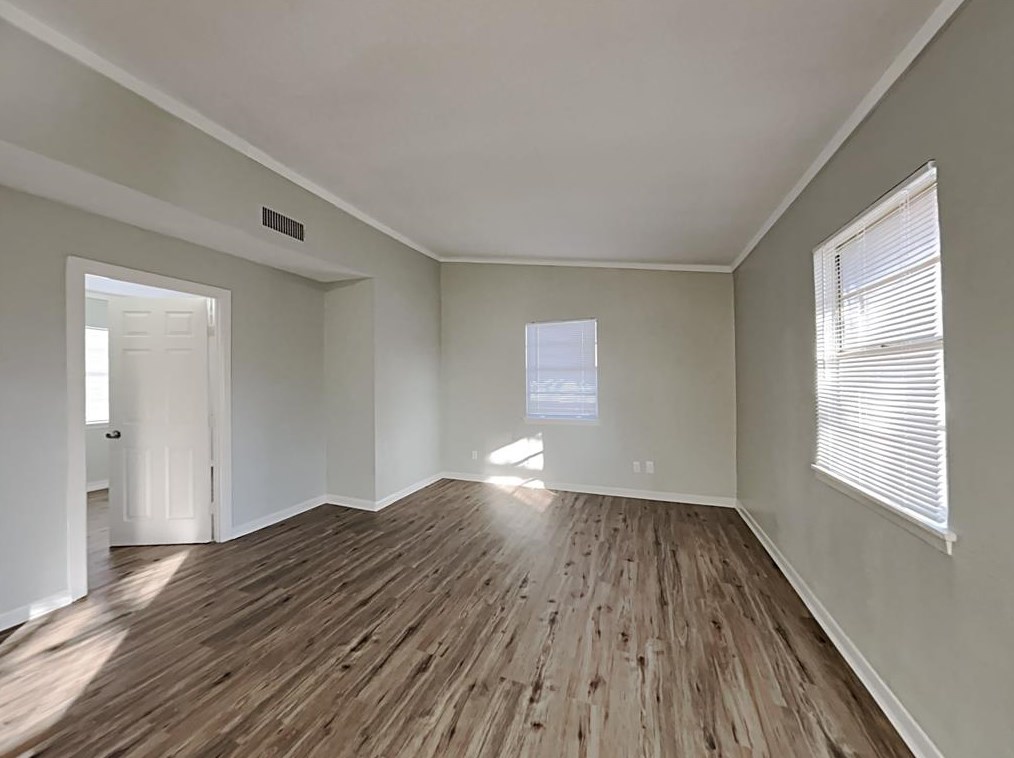 825 Grande Dr, Mesquite TX  75149-5132 exterior