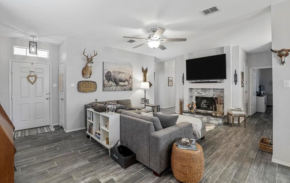 1310 Cahaba Dr, St Paul, TX 75098