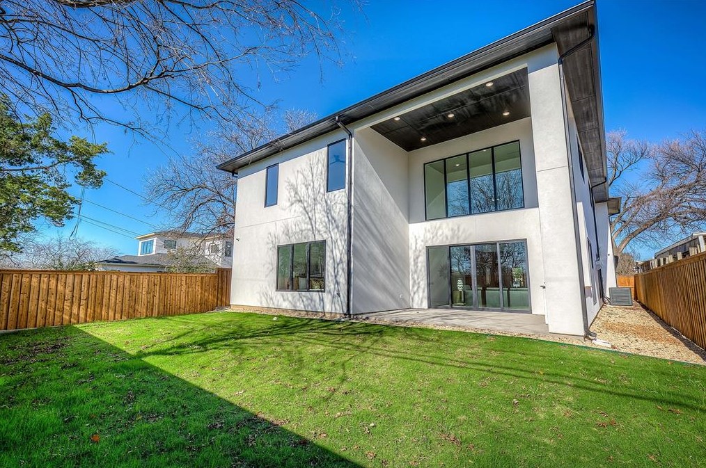 4530 Stigall Dr, Dallas TX 75209-3854 exterior