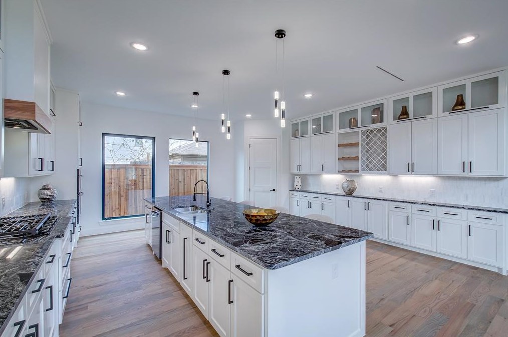 4530 Stigall Dr, Dallas TX 75209-3854 exterior