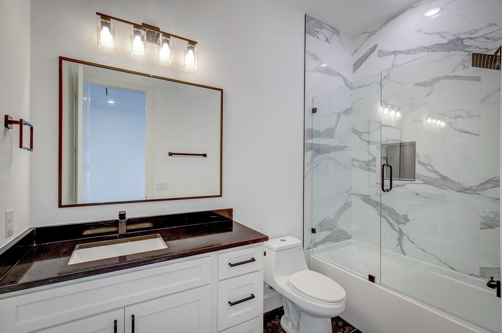 4530 Stigall Dr, Dallas TX 75209-3854 exterior