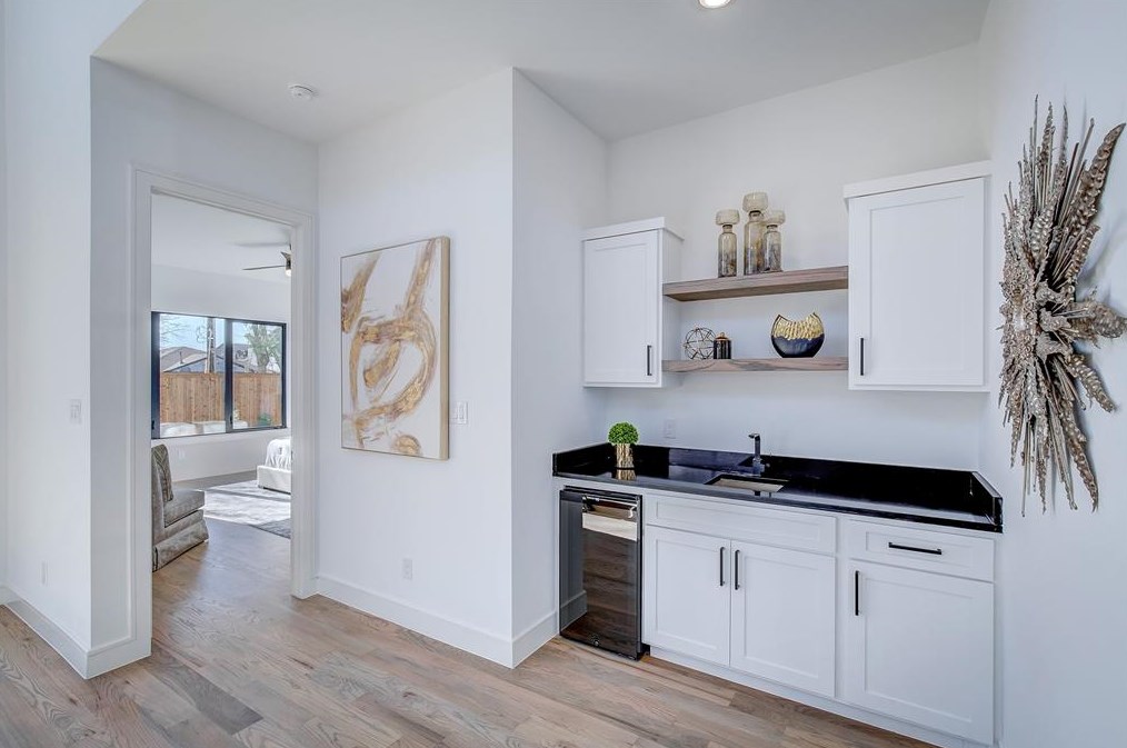 4530 Stigall Dr, Dallas TX 75209-3854 exterior