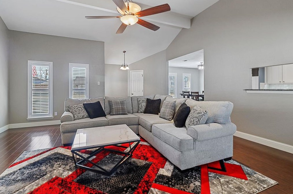 501 Quail Hollow Dr, Mesquite TX  75150-4930 exterior