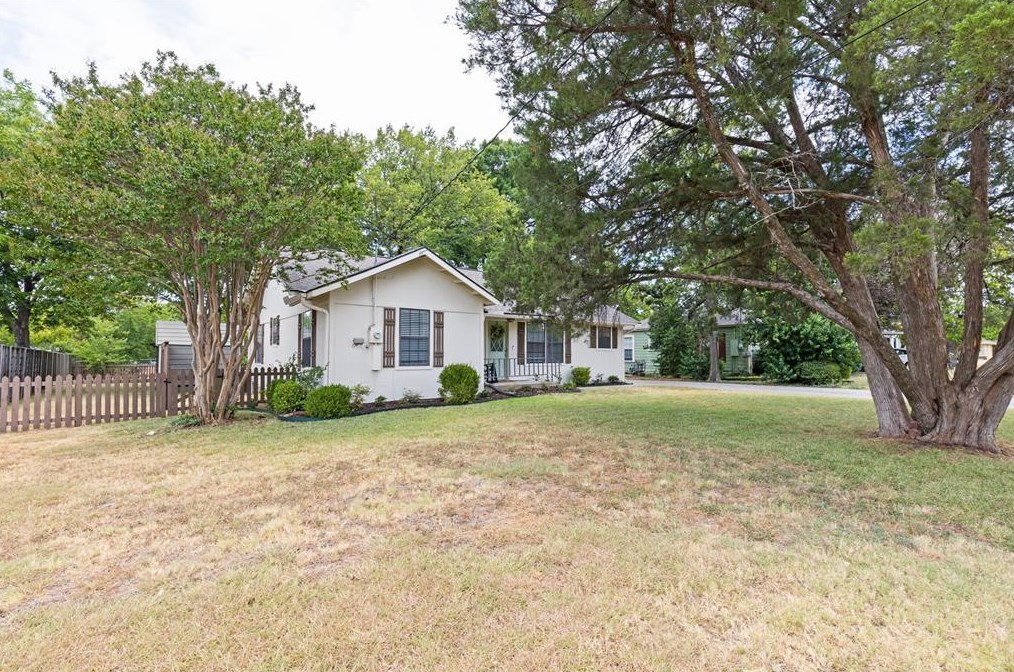 1101 Waddill St, Mckinney TX  75069-2963 exterior