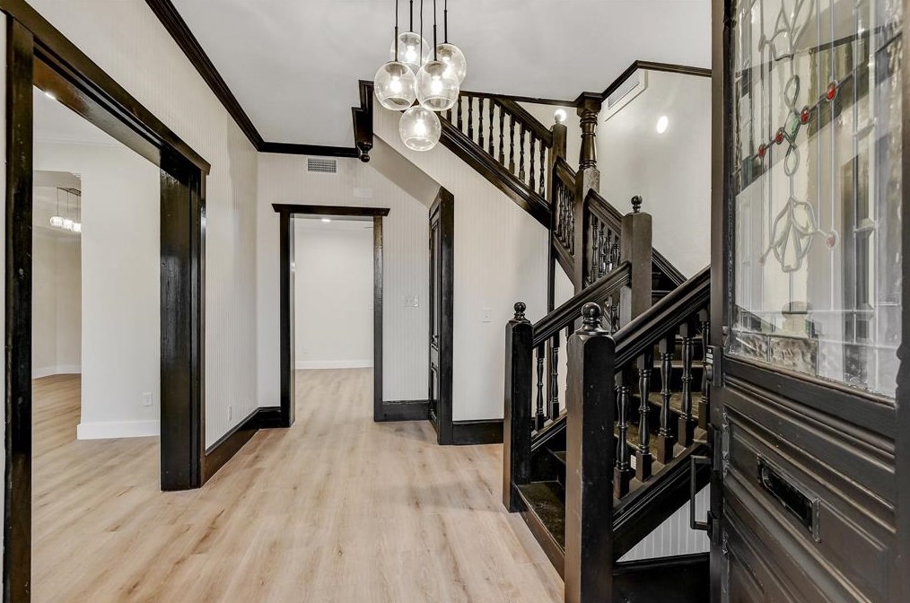 818 Travis St, Sherman TX  75090-4951 exterior