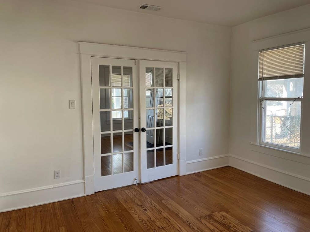 906 Parkview Ave, Dallas TX  75223-1554 exterior