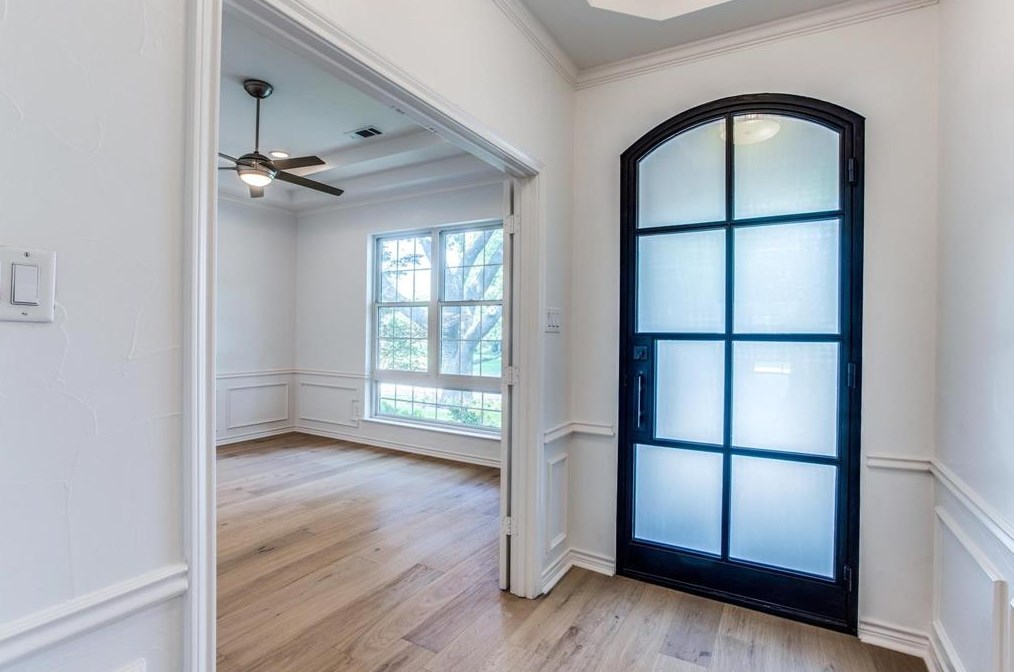 6926 Northwood Rd, Dallas TX  75225-2436 exterior