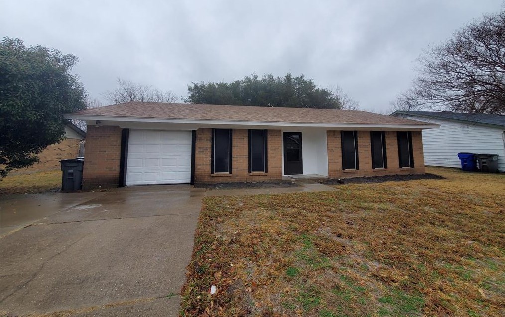 422 Southlake Dr, Forney TX  75126-9720 exterior