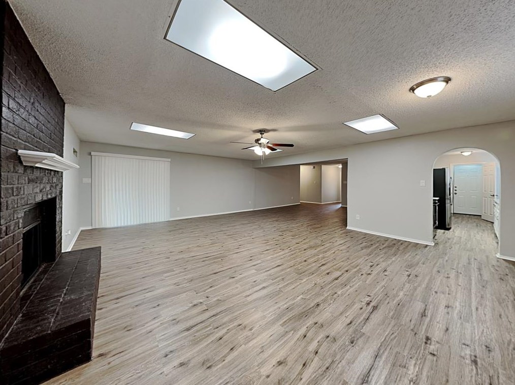 1349 Rutherford Dr, Mesquite TX  75149-6225 exterior