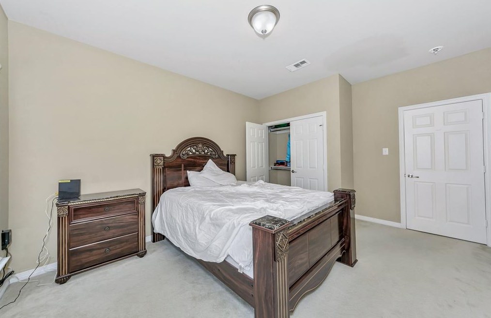 1021 Colonial Dr, Coppell TX  75019-4302 exterior