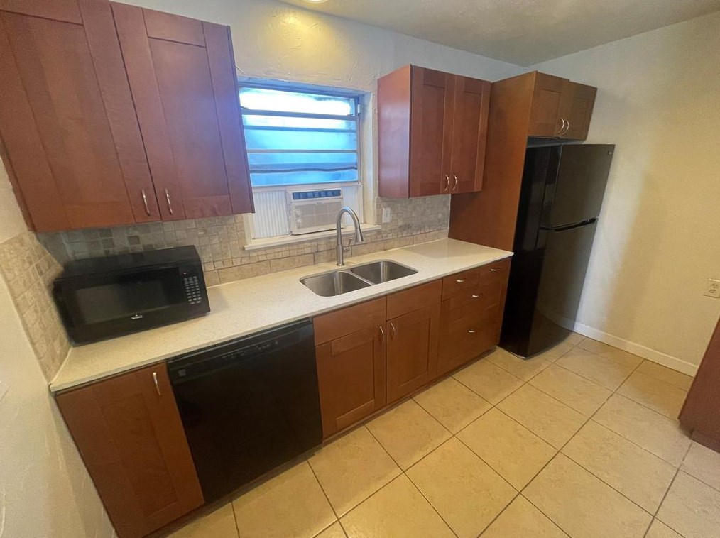 4717 Worth St, Dallas TX  75246-1154 exterior