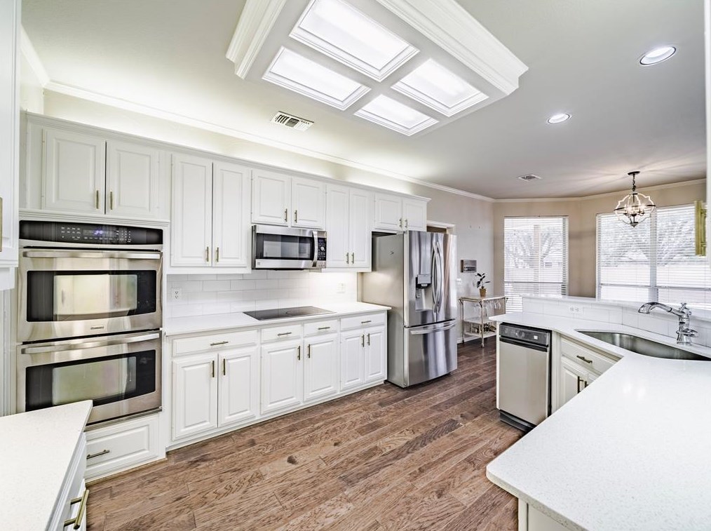 1209 Hl Crk Dr, Mckinney TX  75070-5231 exterior