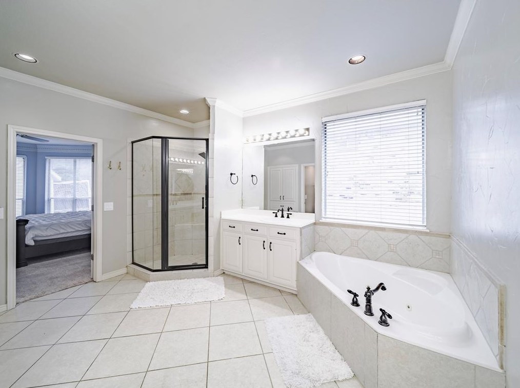 1209 Hl Crk Dr, Mckinney TX  75070-5231 exterior