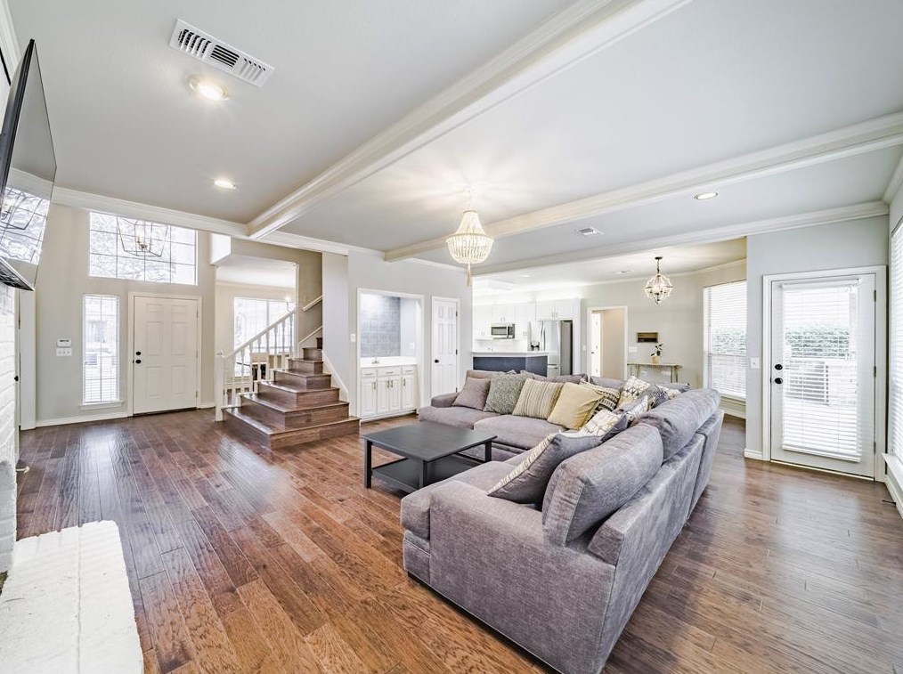 1209 Hl Crk Dr, Mckinney TX  75070-5231 exterior