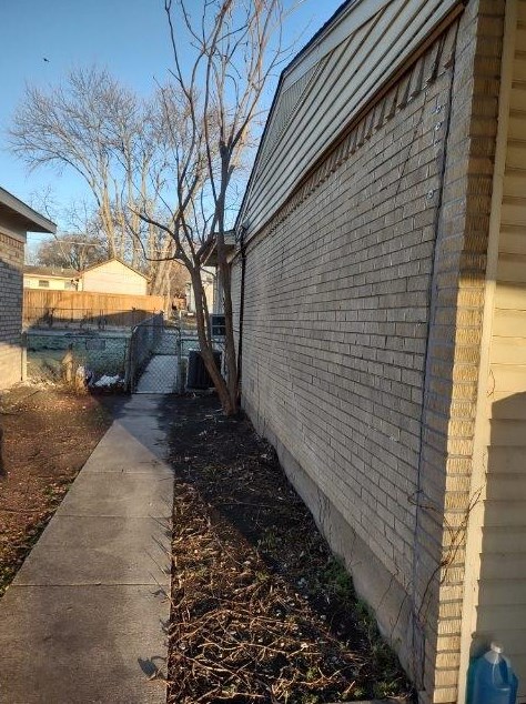 1425 Hillcrest St, Mesquite TX 75149-2236 exterior