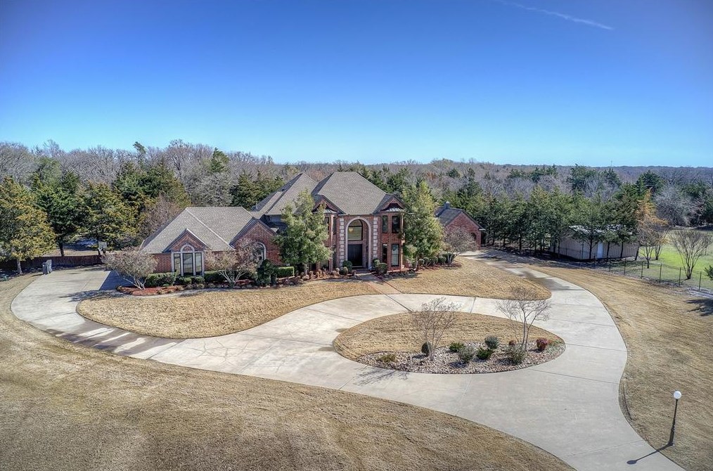 10805 Old Mill Rd, Greenville, TX 75402