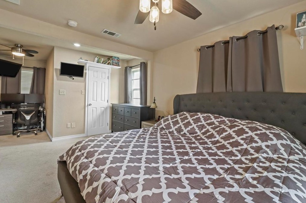 1115 Casa Dr, Mesquite TX  75149-5225 exterior