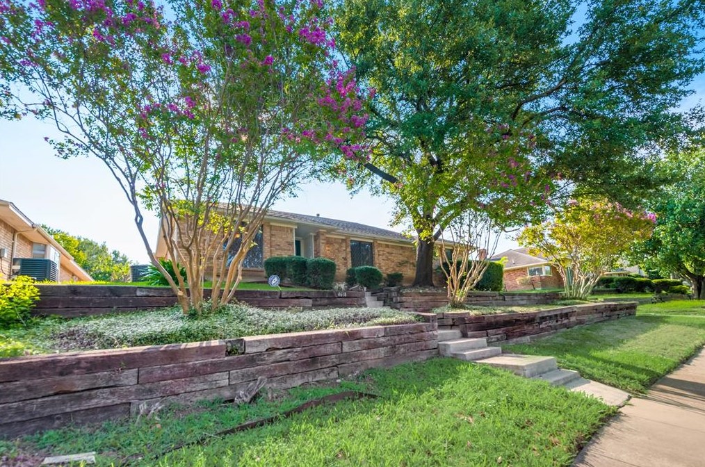 4618 Vineyard Trl, Mesquite TX  75150-2953 exterior