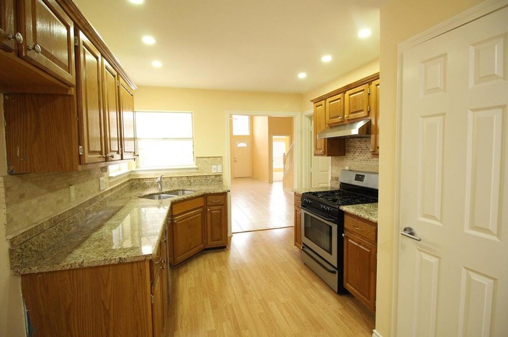 535 Village Green Dr, Coppell TX  75019-5631 exterior