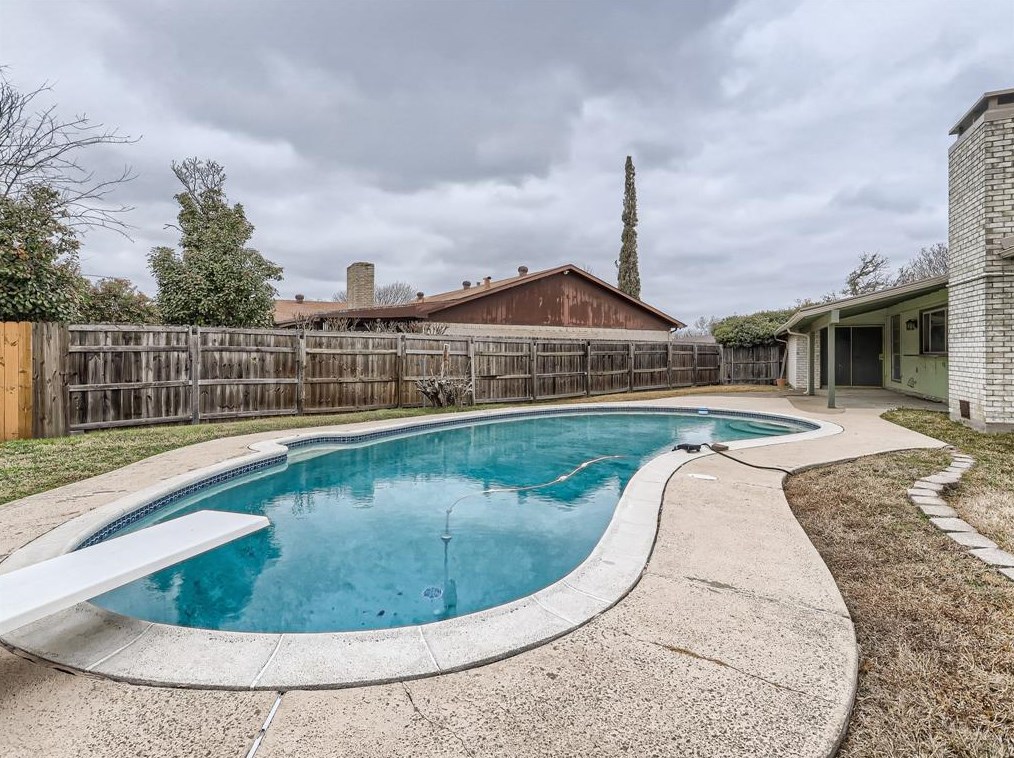 3130 Barton Rd, Carrollton TX 75007-3501 exterior