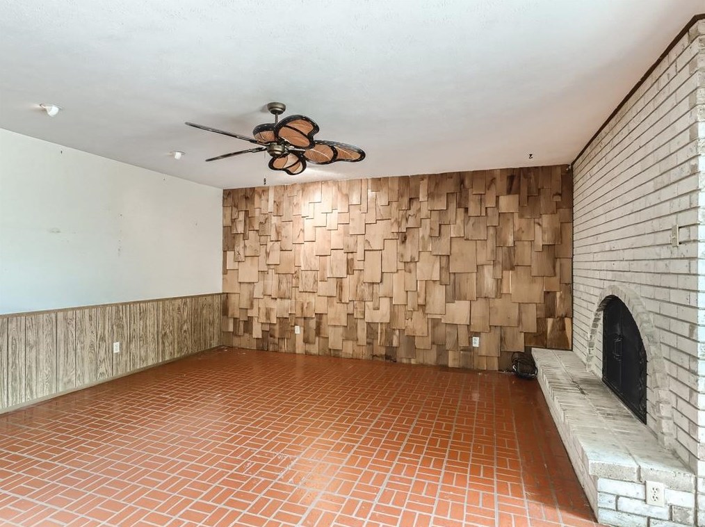 3130 Barton Rd, Carrollton TX 75007-3501 exterior