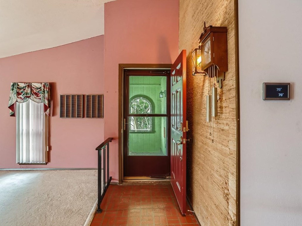 3130 Barton Rd, Carrollton TX 75007-3501 exterior